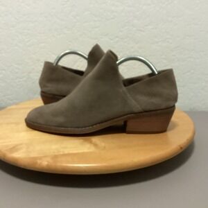 Lucky Brand Women Gray Soft Suede Ankle Booties Block Heel Slip On Size 7M 37.5